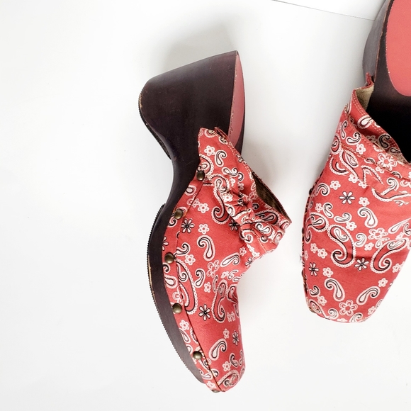 Gabriella Rocha bandana print mules sz. 8M red - Picture 7 of 11